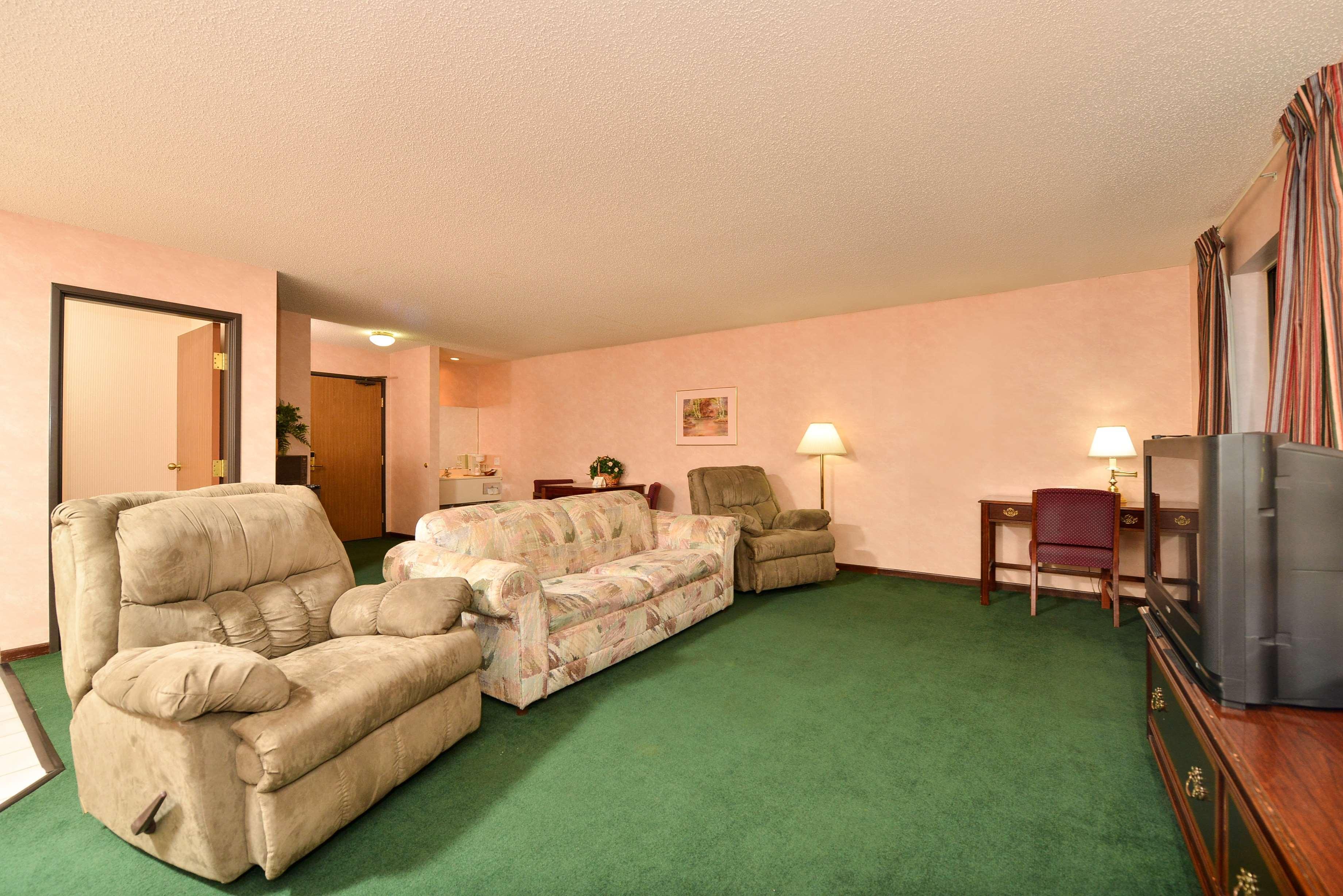 Radisson Hotel Curitiba Dış mekan fotoğraf A living room with carpet