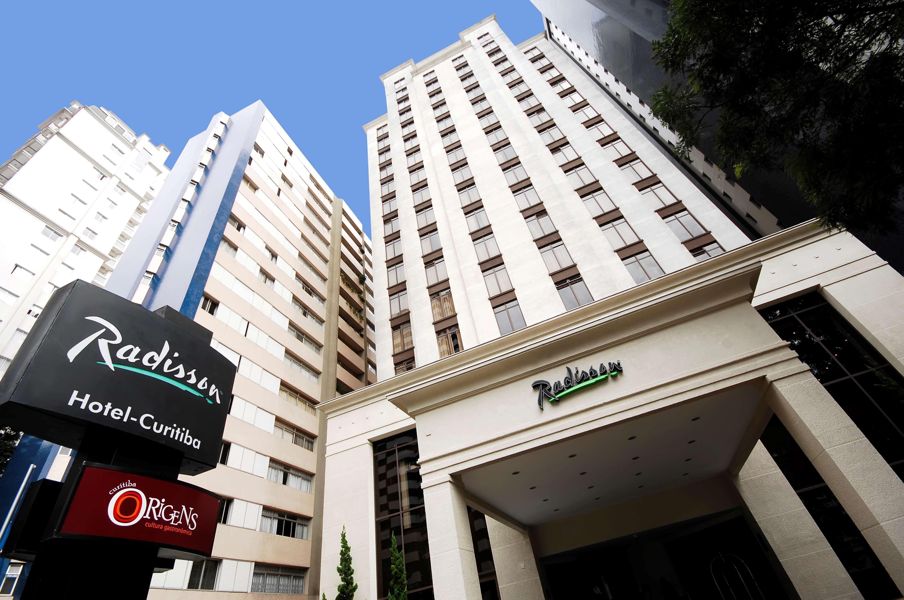 Radisson Hotel Curitiba Dış mekan fotoğraf Radisson Hotel Curitiba